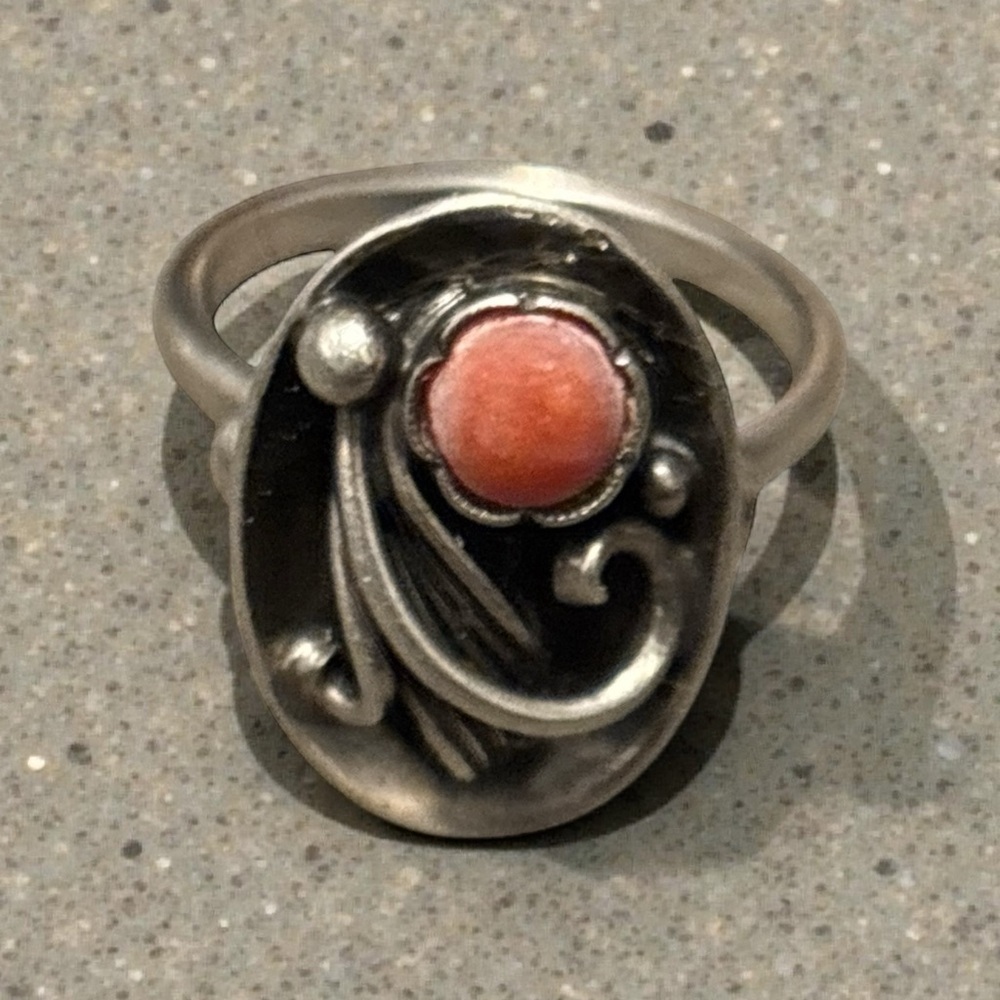Handarbeit Otto Hahn Vintage “835” Silver Ring with Coral Accent size 8 - Picture 1 of 8